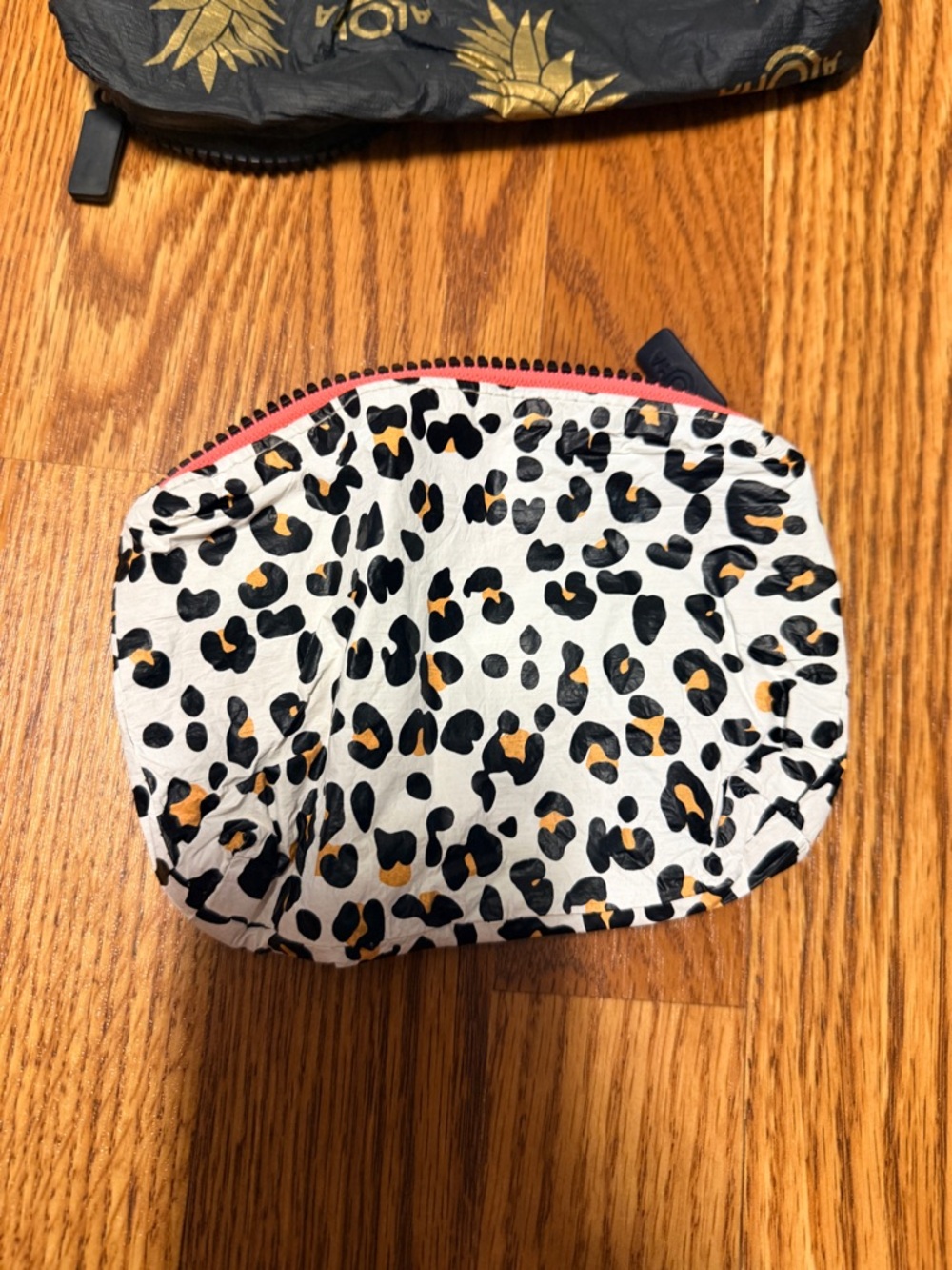 Set of 2 aloha bags